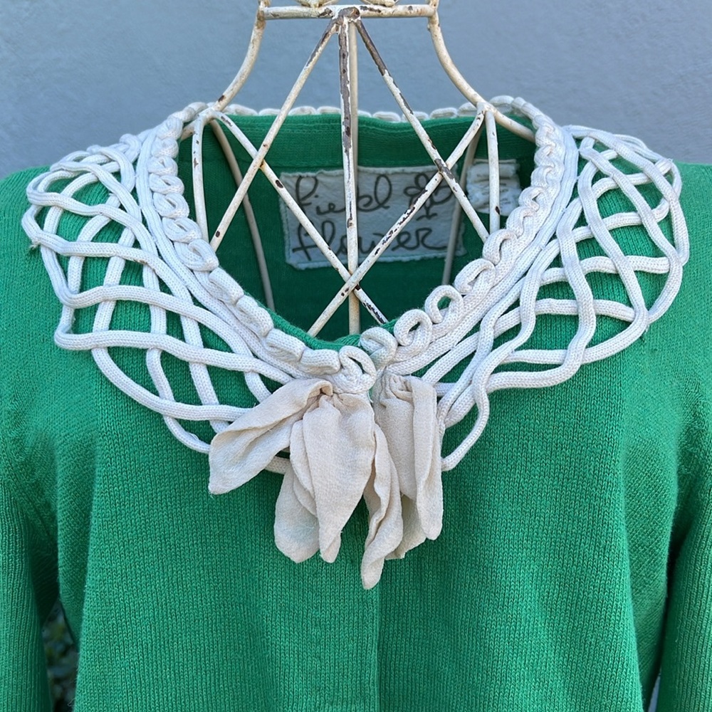 Field Flower Anthropologie Green Silk Sweater with Lacework Collar - Picture 2 of 9